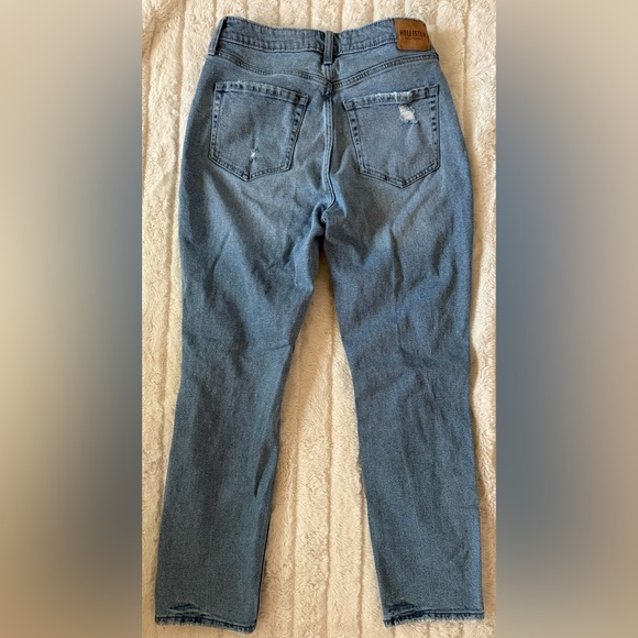 Hollister Women’s Ultra High-Rise Ripped Medium Wash Mom Jeans Size 28R/6R - Picture 4 of 9